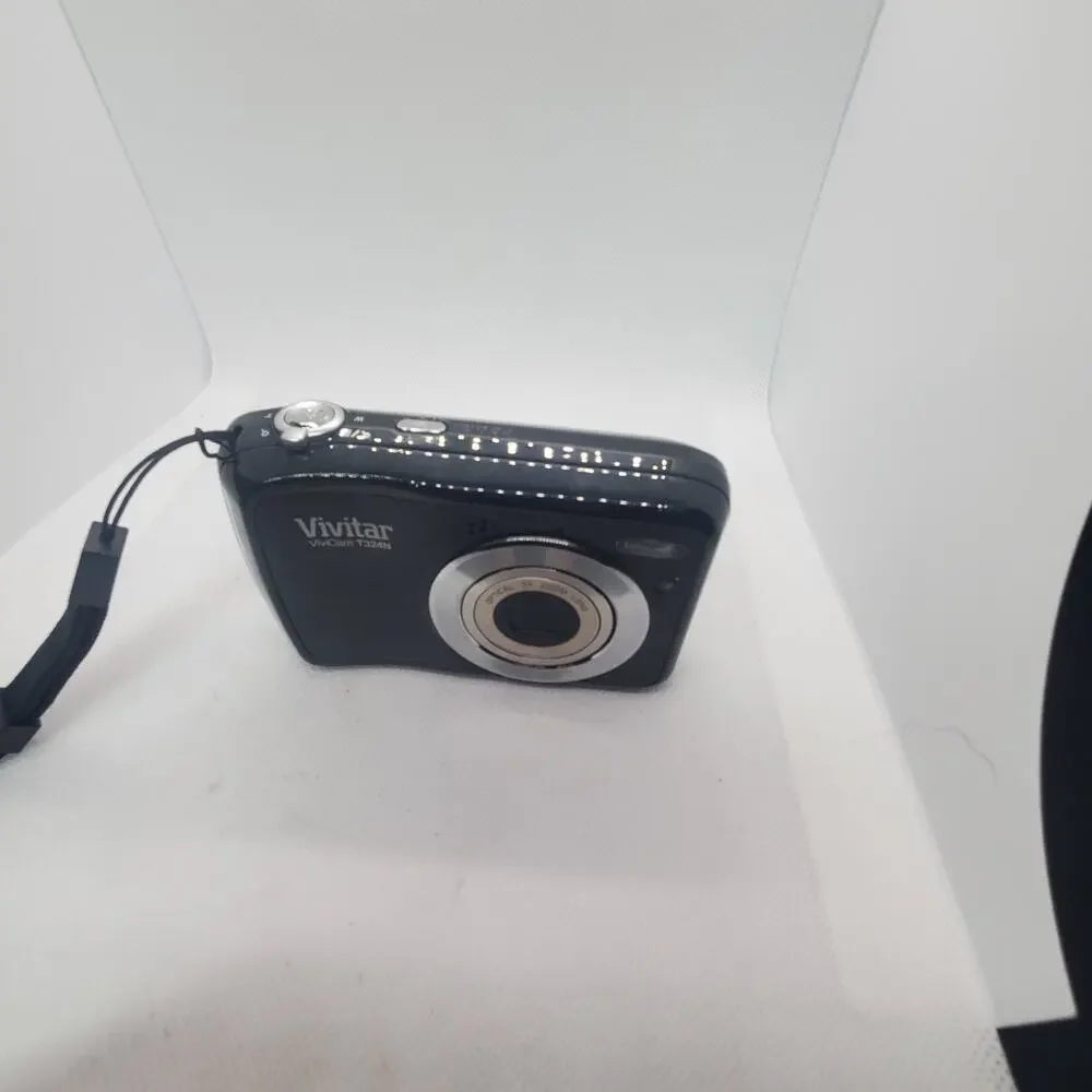 Vivitar VivCam T324N Digital Camera Black FOR PARTS OR REPAIR Broken As Is Spare